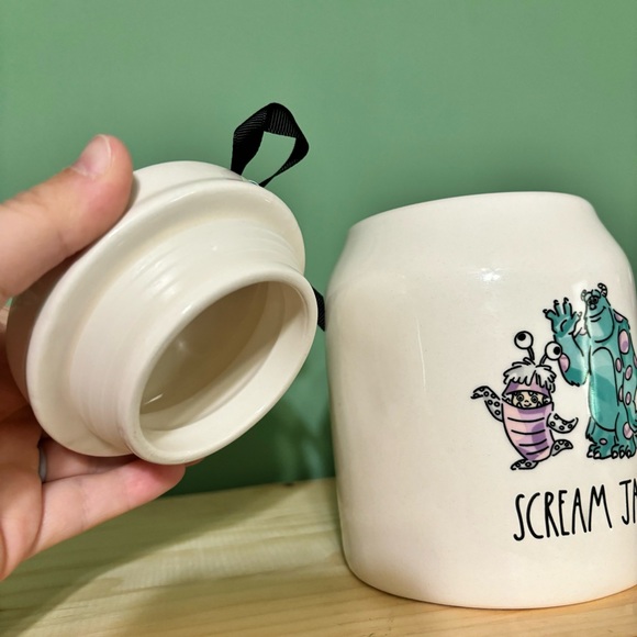 NWT Rae Dunn Monsters Inc Scream Jar - Picture 8 of 9